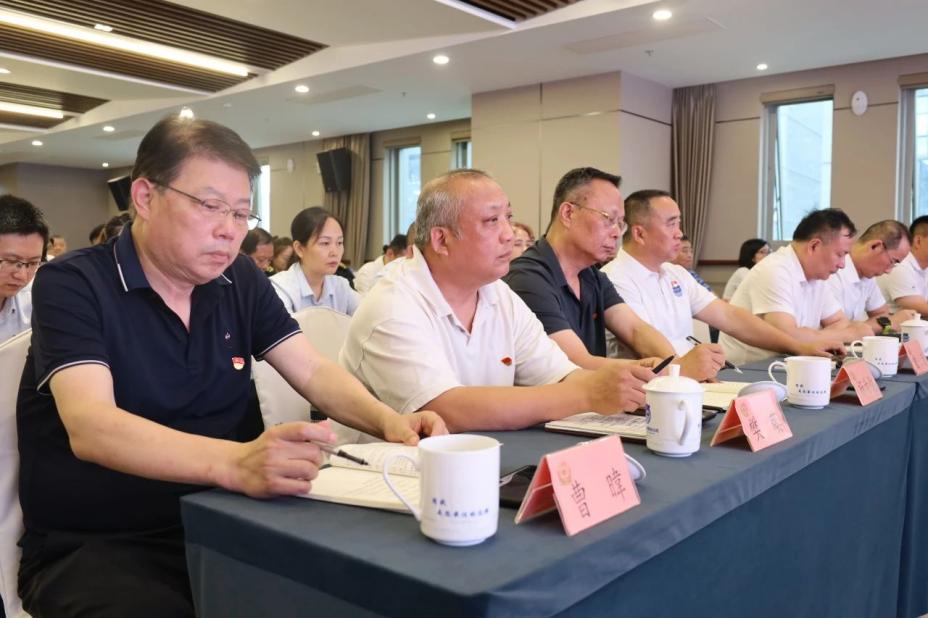 C:/Users/admin/Desktop/凝心聚力謀發(fā)展 同心奮斗譜新篇——南京市公安局國(guó)資辦黨總支、南京市保安服務(wù)有限公司黨支部聯(lián)合舉辦專題黨課/2.jpg2