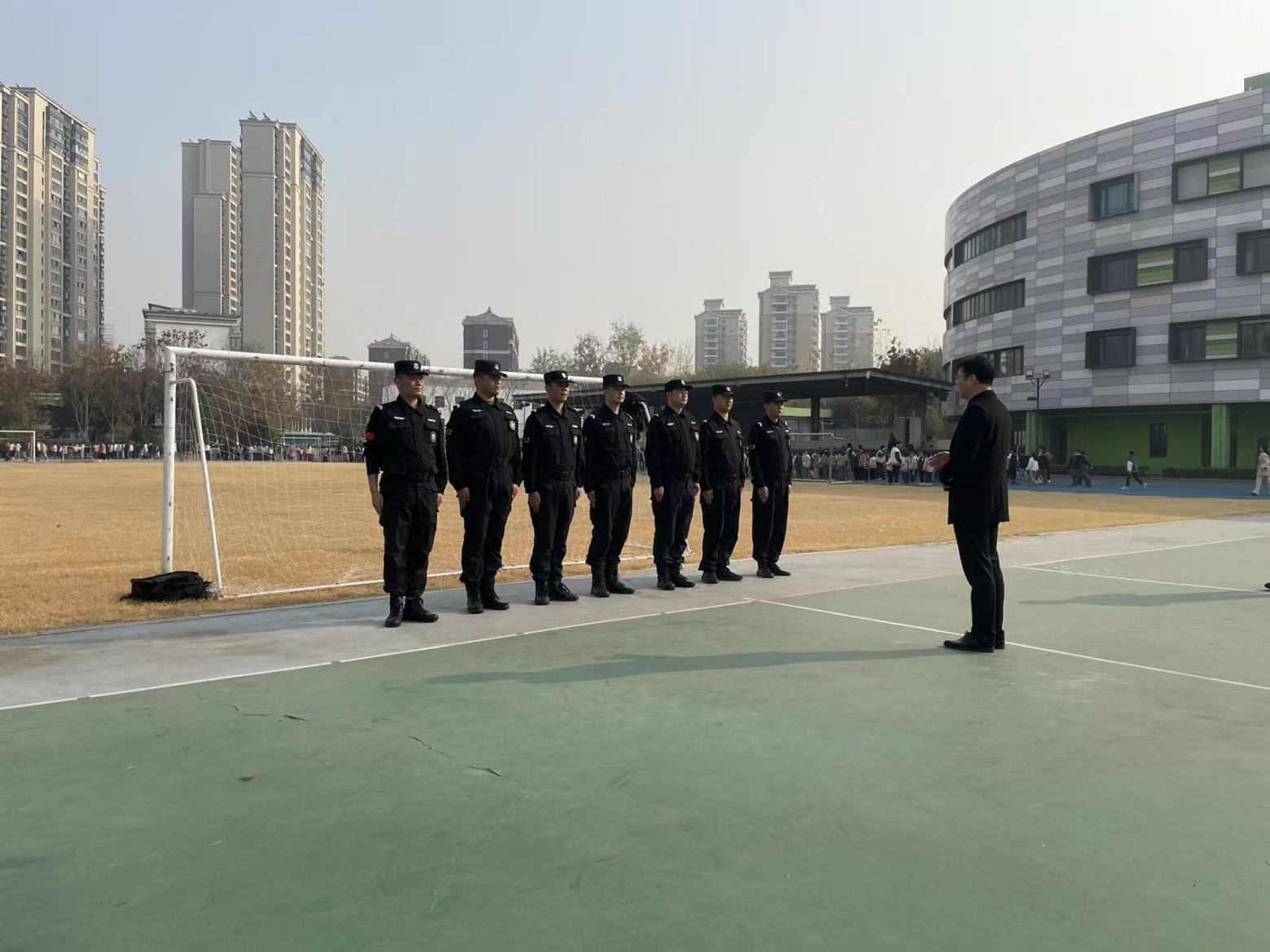 E:/25.12.10后 上傳網(wǎng)站留存/喜報(bào)！南京市保安服務(wù)有限公司建鄴分公司榮獲“校園最小應(yīng)急單元技能競(jìng)賽”一等獎(jiǎng)/照片/7f4752ecec0a4eaf4162fae738cff144.jpg7f4752ecec0a4eaf4162fae738cff144