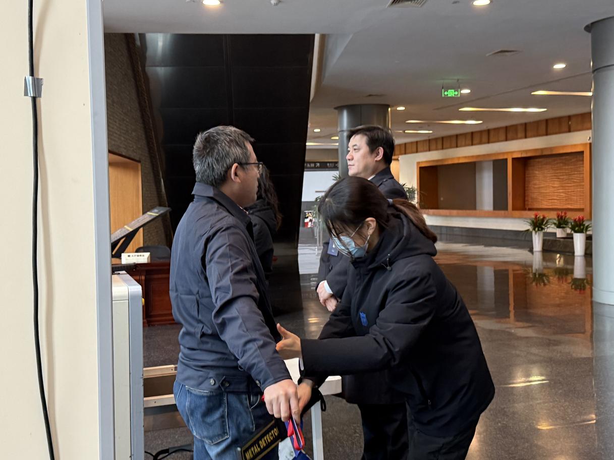 E:/25.12.10后 上傳網(wǎng)站留存/“安保鐵軍、硬核保障”2026系列報(bào)道一——科技引領(lǐng)未來，安全護(hù)航盛會(huì)/照片/79854b95b5929b8d99e14dd1fe9a271f.jpg79854b95b5929b8d99e14dd1fe9a271f